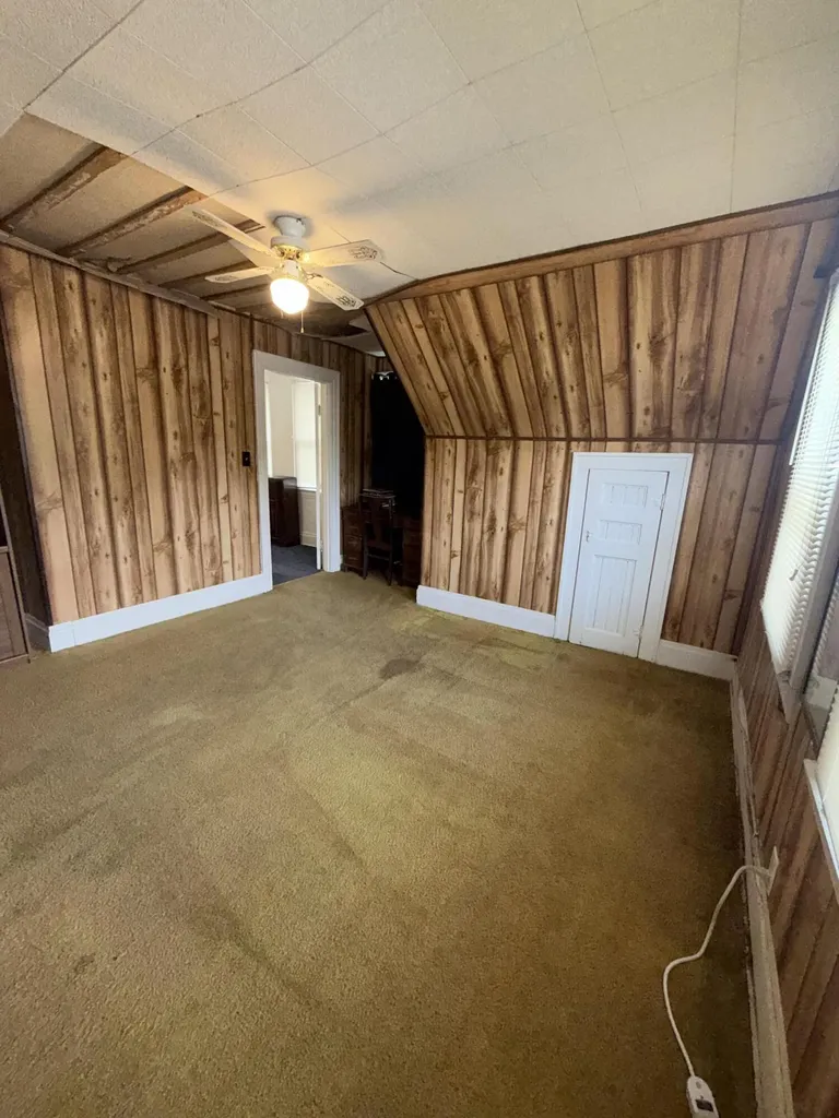 110 Estill Avenue Irvine KY 40336