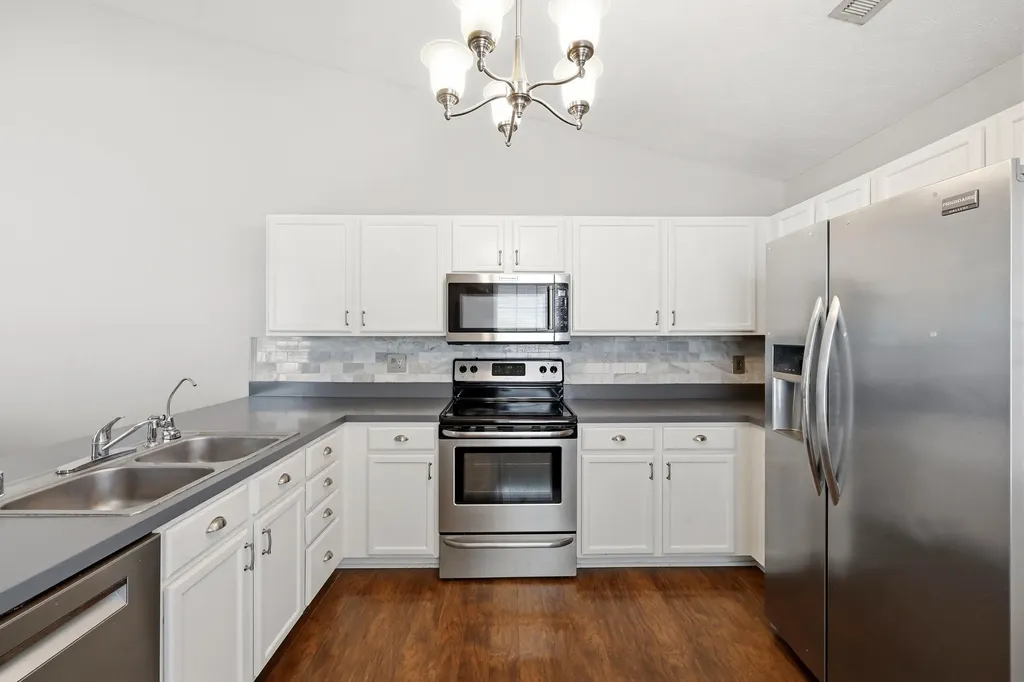 625 Hugging Bear Drive Lexington KY 40509