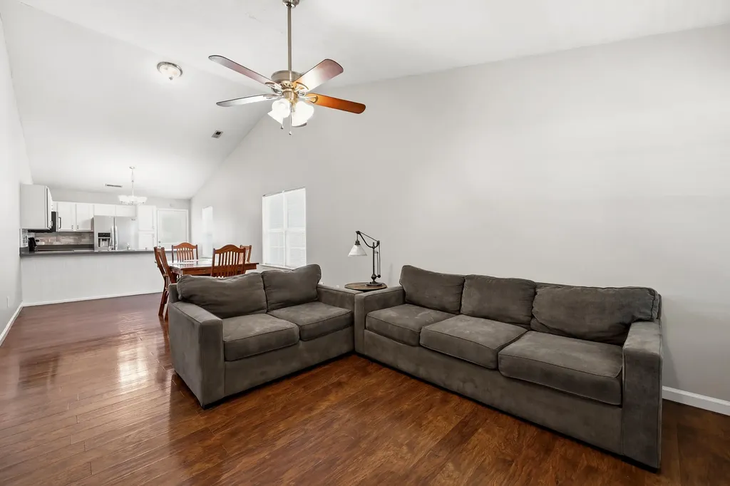 625 Hugging Bear Drive Lexington KY 40509