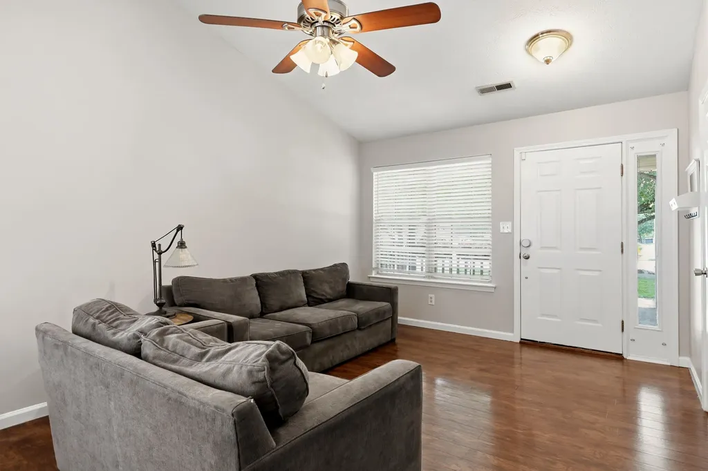 625 Hugging Bear Drive Lexington KY 40509
