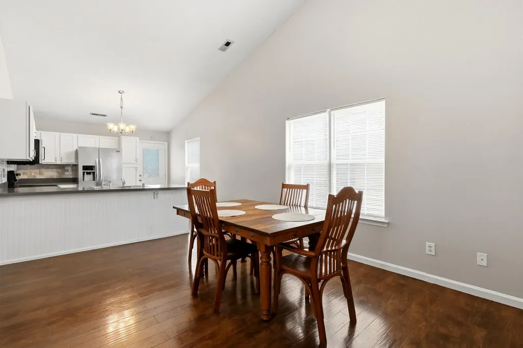 625 Hugging Bear Drive Lexington KY 40509