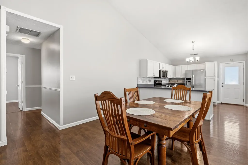 625 Hugging Bear Drive Lexington KY 40509