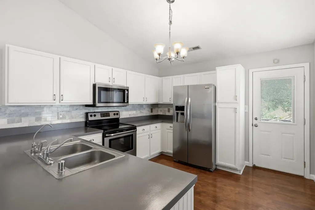 625 Hugging Bear Drive Lexington KY 40509
