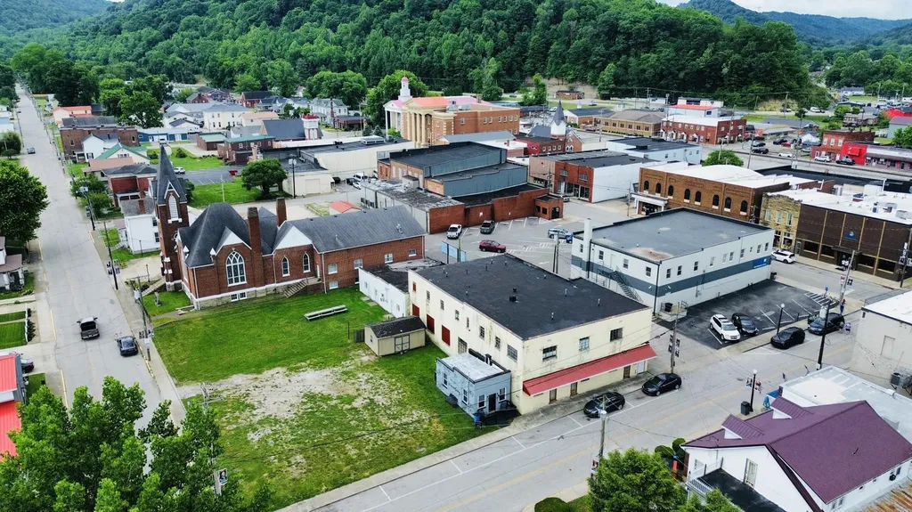 244 Main Street Vanceburg KY 41179