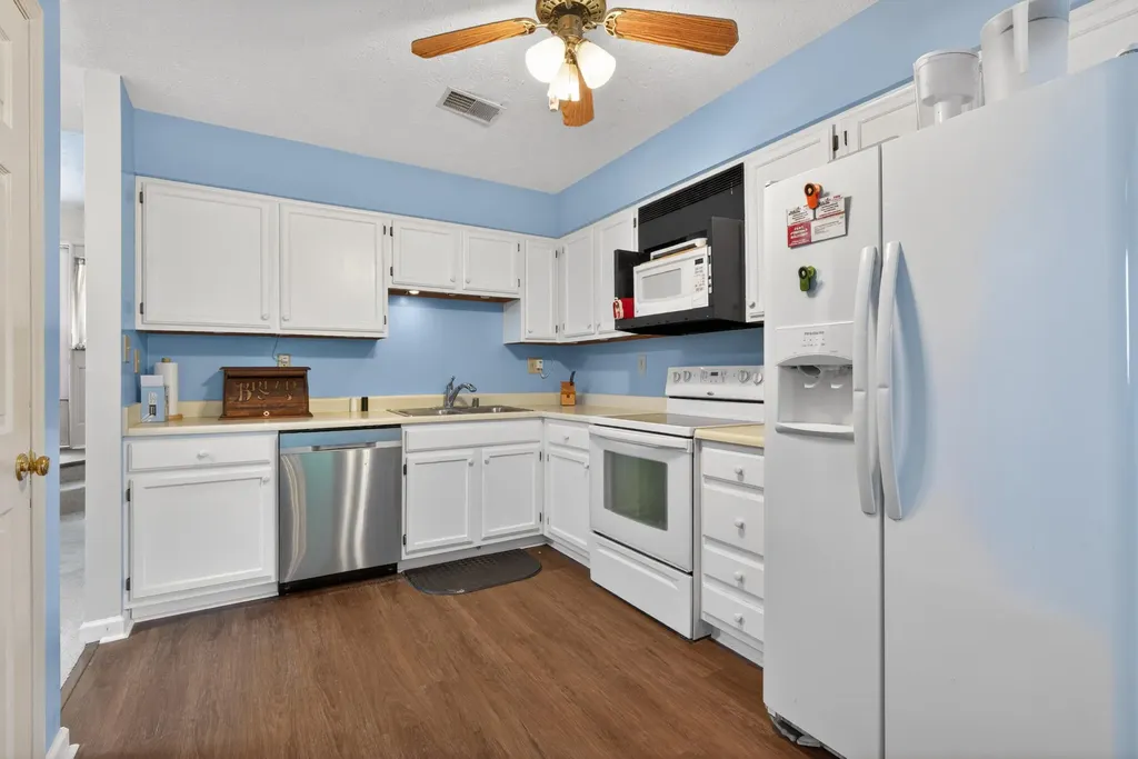 3921 Hillside Drive Lexington KY 40514