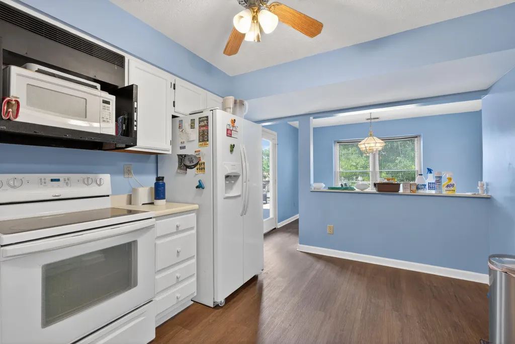 3921 Hillside Drive Lexington KY 40514