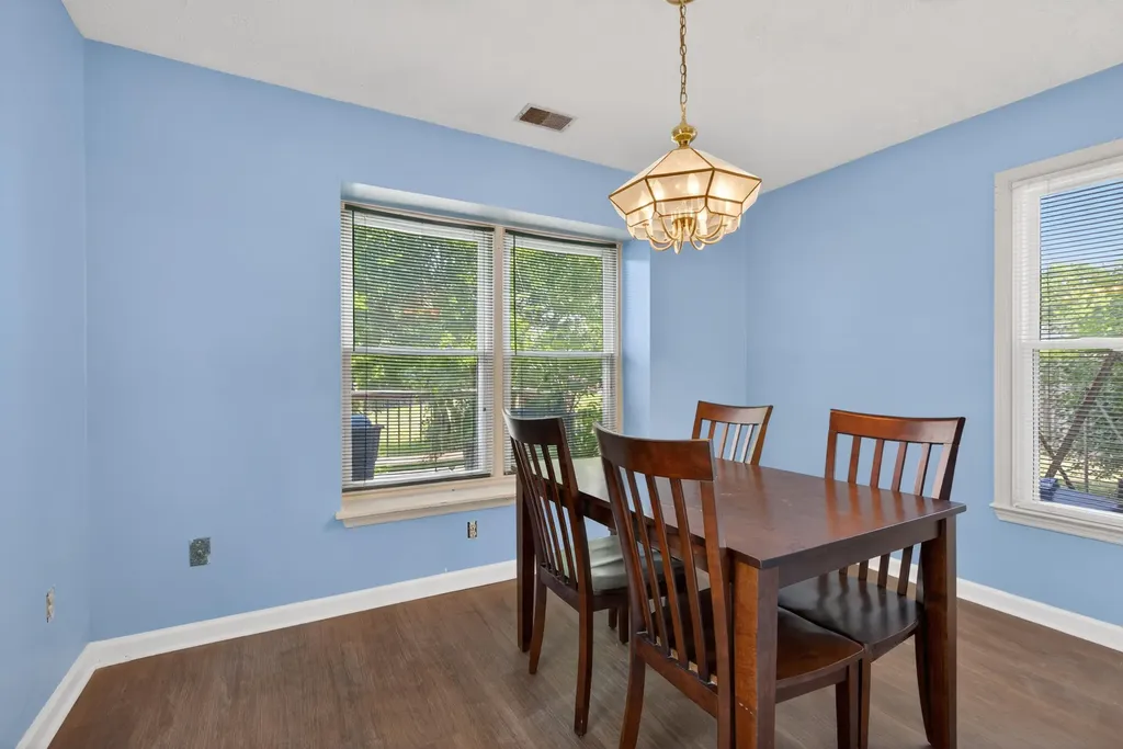 3921 Hillside Drive Lexington KY 40514