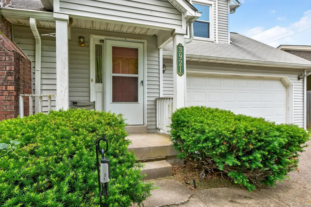 3921 Hillside Drive Lexington KY 40514