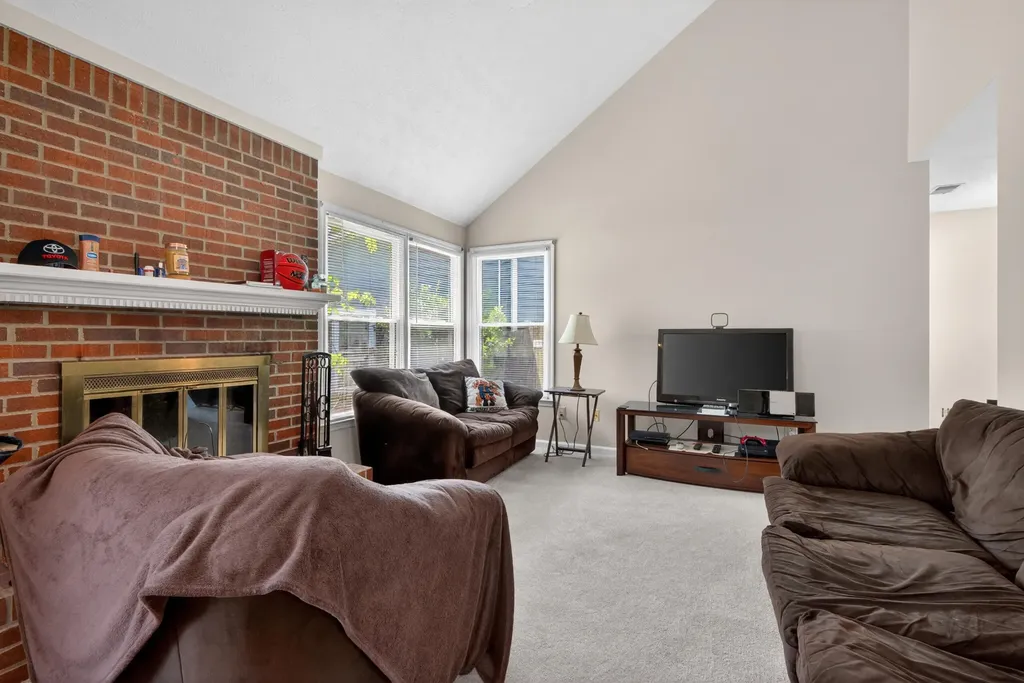 3921 Hillside Drive Lexington KY 40514