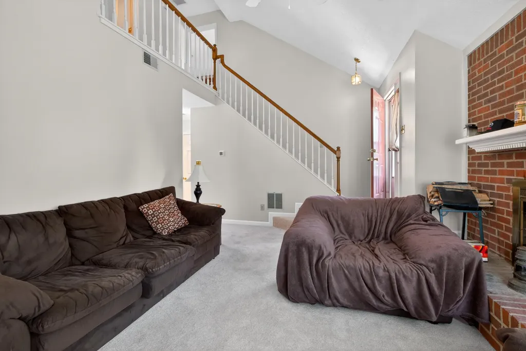 3921 Hillside Drive Lexington KY 40514