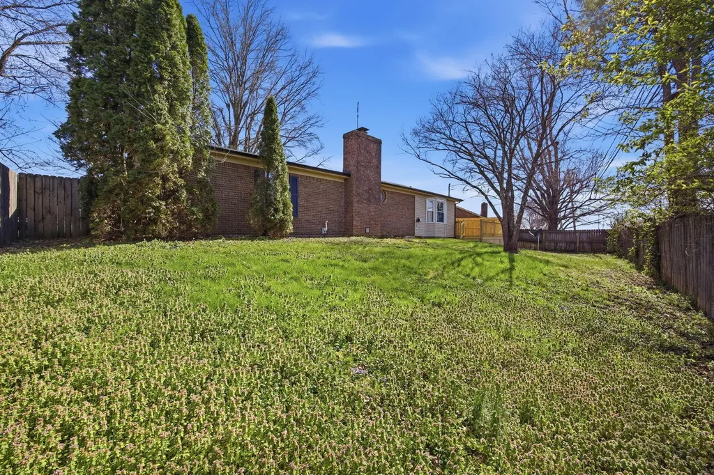 520 Berlin Drive Versailles KY 40383