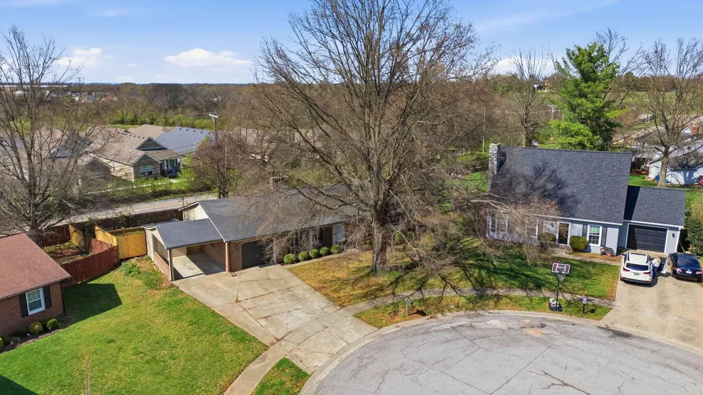 520 Berlin Drive Versailles KY 40383