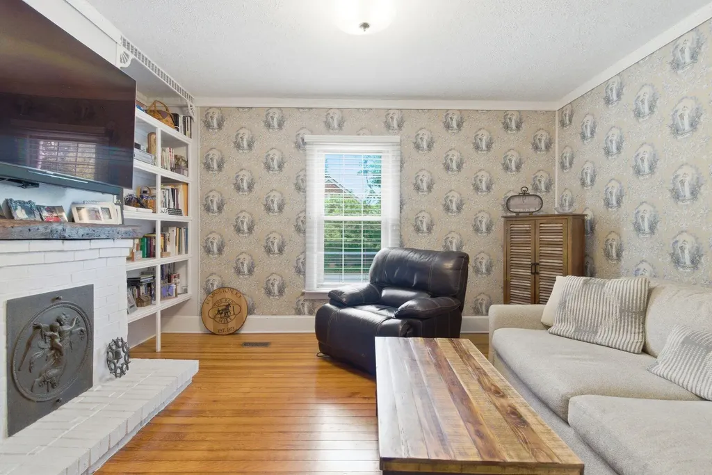 182 Bassett Avenue Lexington KY 40502