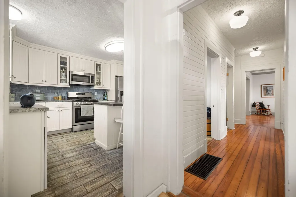 182 Bassett Avenue Lexington KY 40502