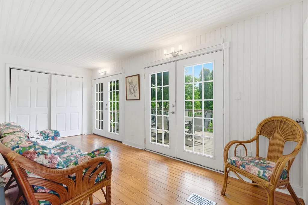 182 Bassett Avenue Lexington KY 40502