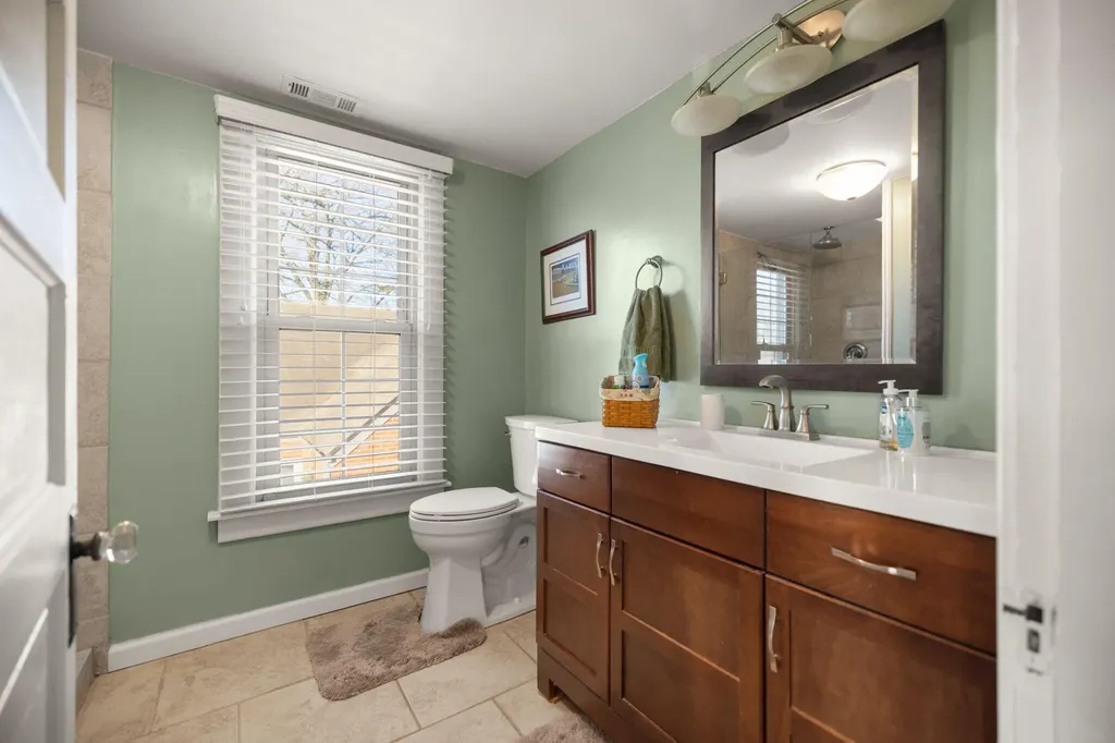 182 Bassett Avenue Lexington KY 40502