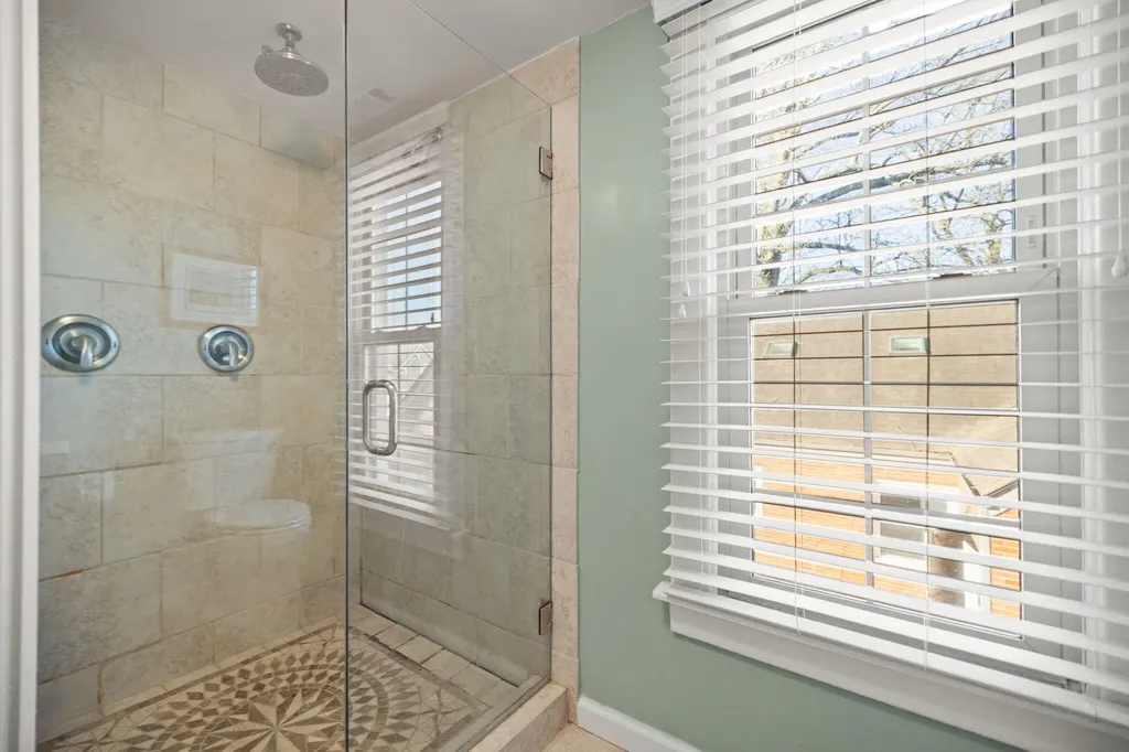 182 Bassett Avenue Lexington KY 40502