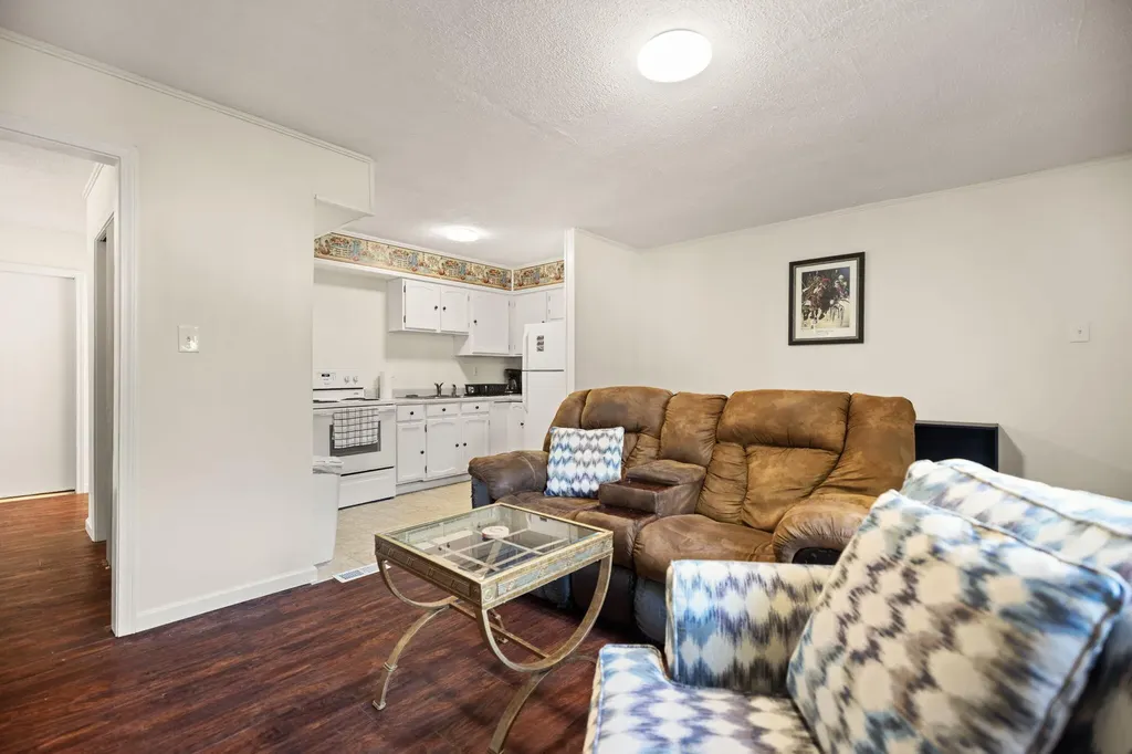 182 Bassett Avenue Lexington KY 40502