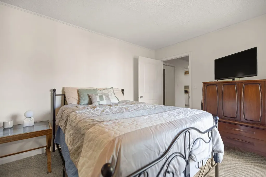182 Bassett Avenue Lexington KY 40502