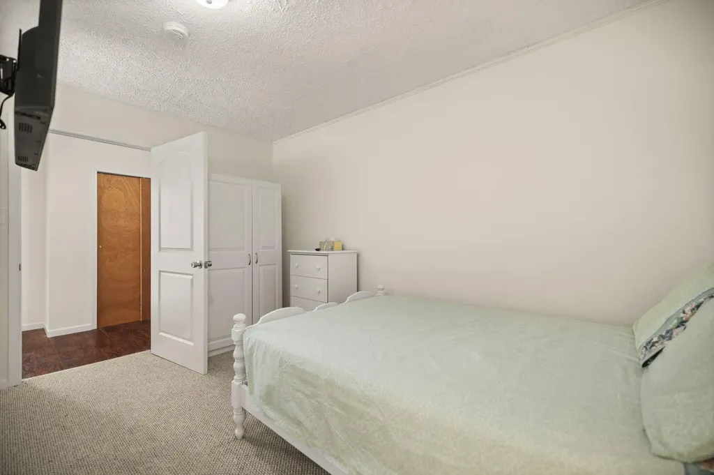 182 Bassett Avenue Lexington KY 40502