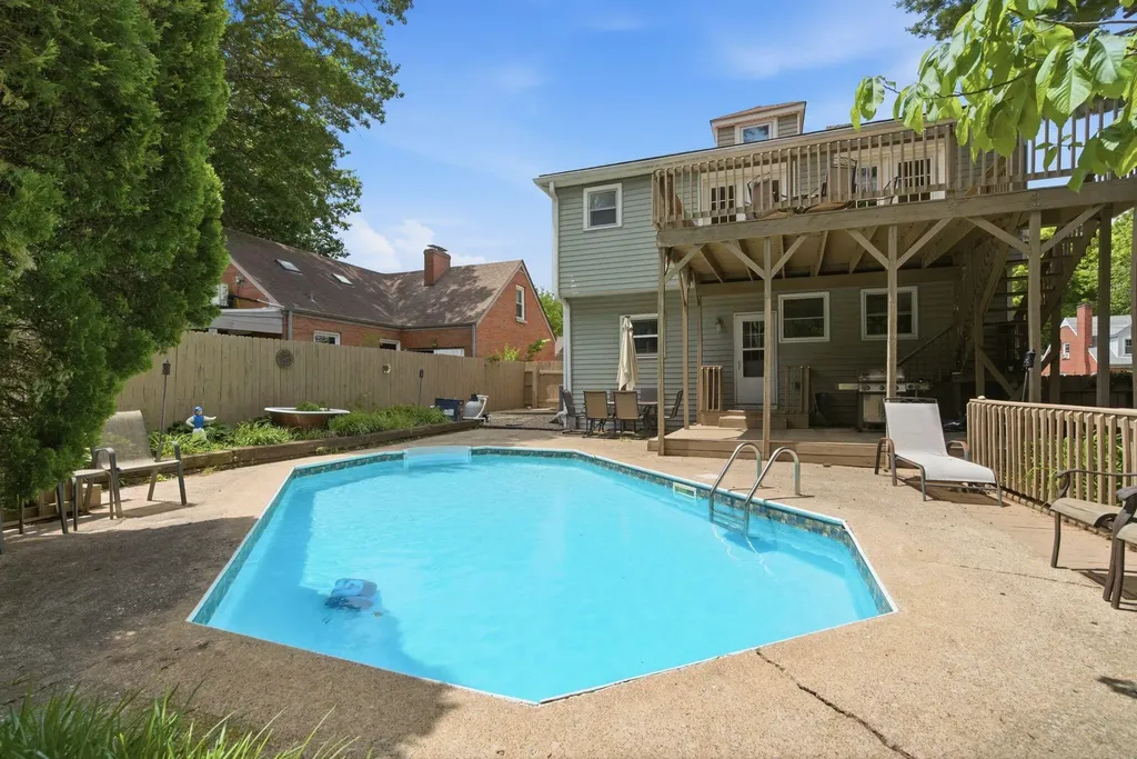 182 Bassett Avenue Lexington KY 40502