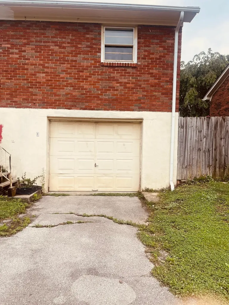 2304 Caywood Circle Lexington KY 40504