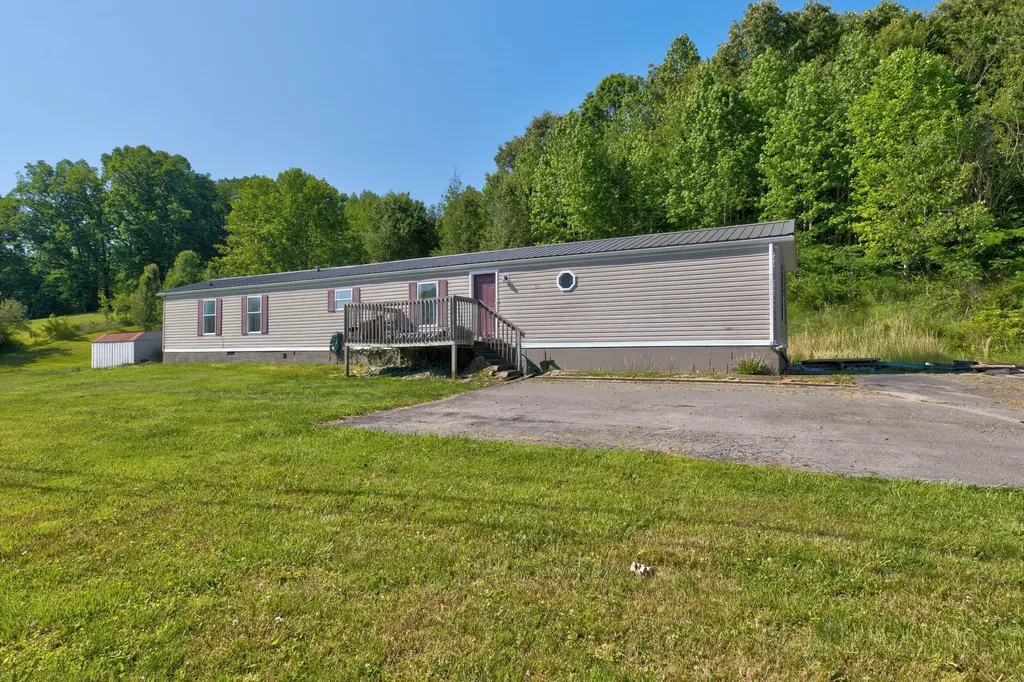 230 Kristen Drive Clay City KY 40312
