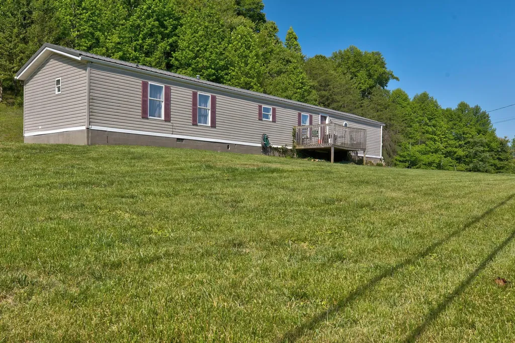 230 Kristen Drive Clay City KY 40312