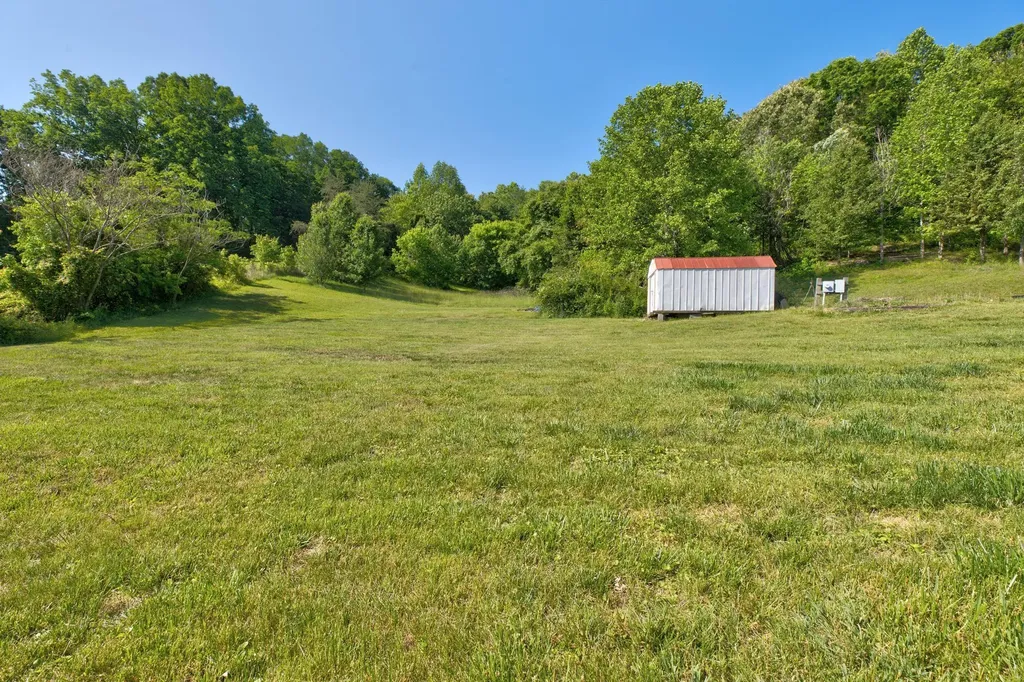 230 Kristen Drive Clay City KY 40312