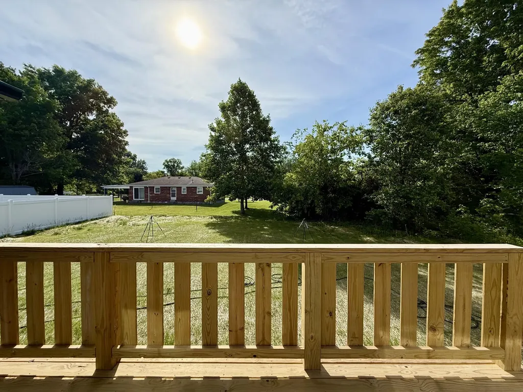 101 Knob View Trace Junction City KY 40440
