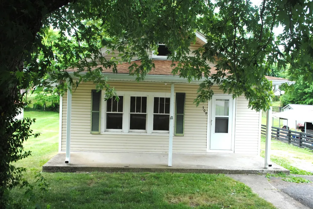 309 Baughman Avenue Danville KY 40422