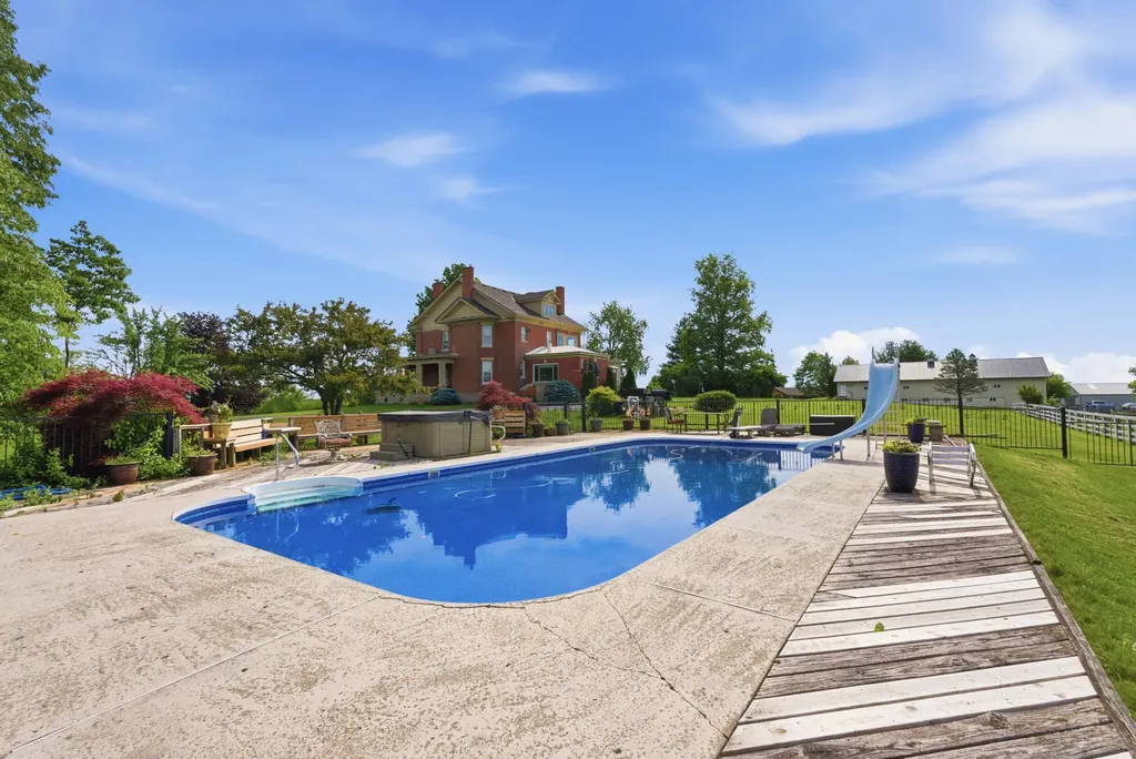 3166 Colby Road Winchester KY 40391