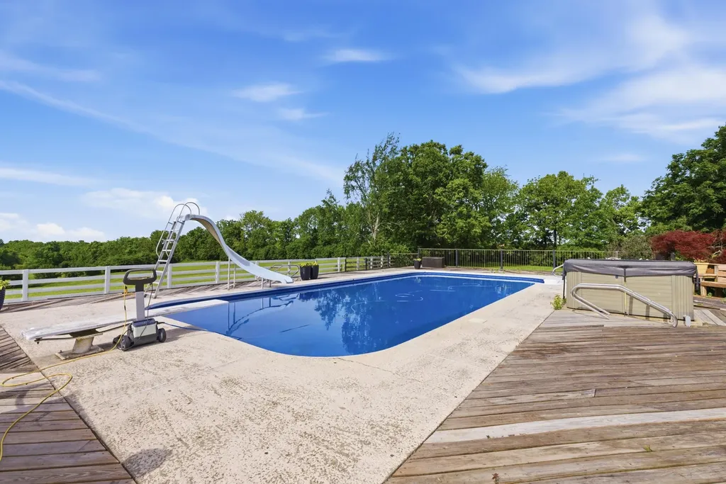3166 Colby Road Winchester KY 40391