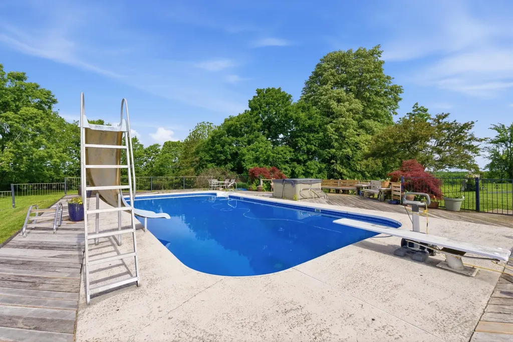 3166 Colby Road Winchester KY 40391