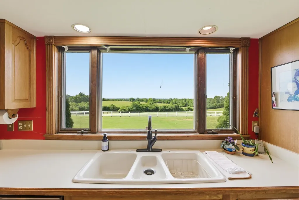 3166 Colby Road Winchester KY 40391