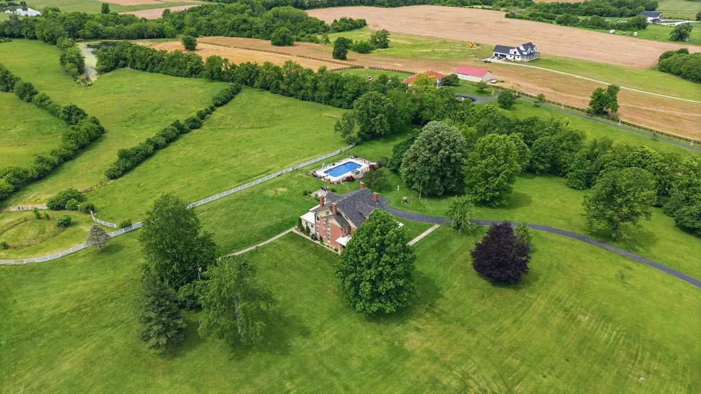 3166 Colby Road Winchester KY 40391