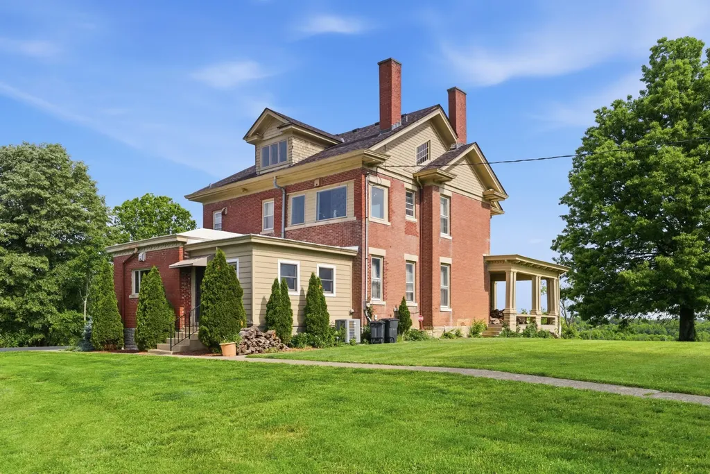 3166 Colby Road Winchester KY 40391