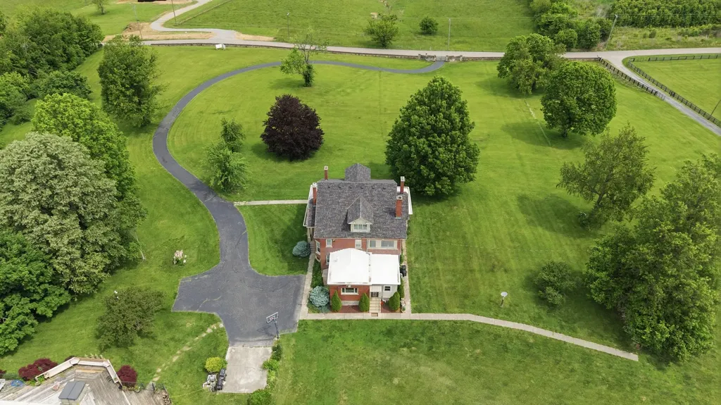 3166 Colby Road Winchester KY 40391