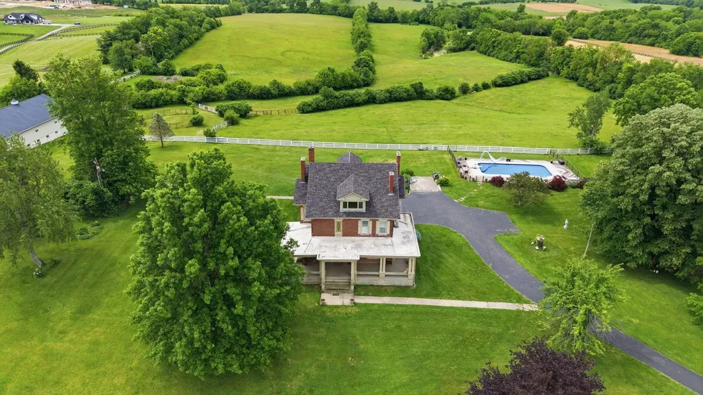 3166 Colby Road Winchester KY 40391