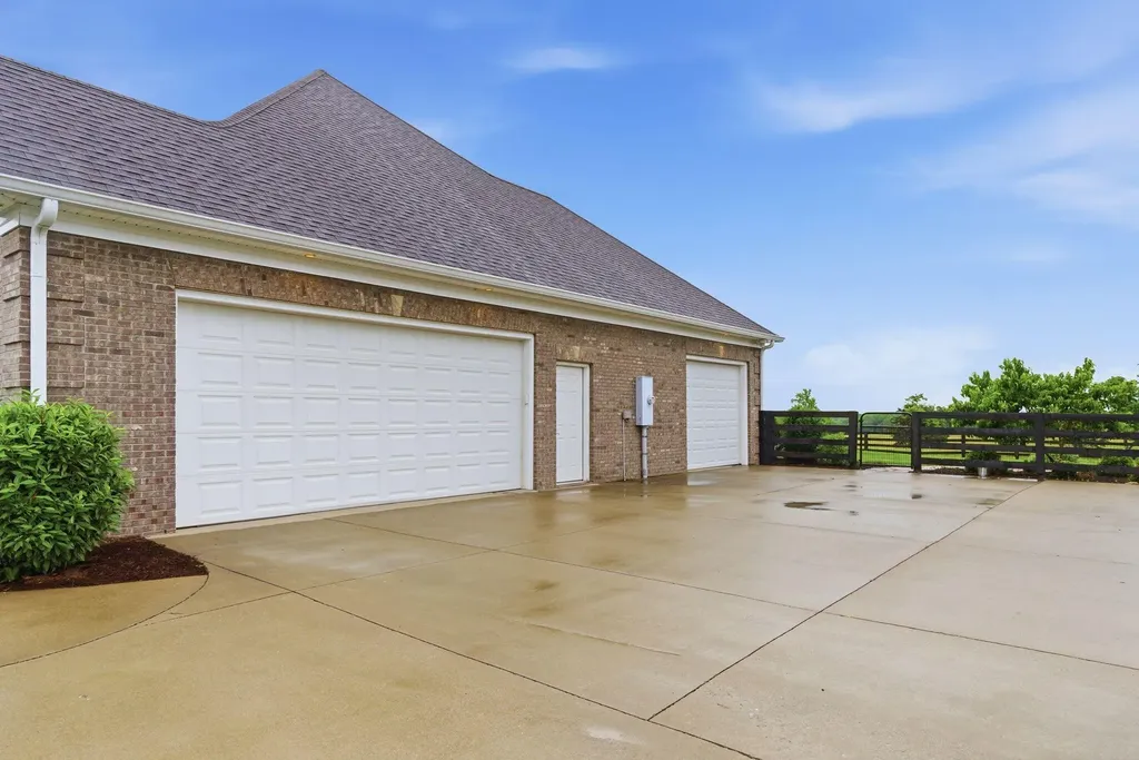 305 Crestridge Trail Nicholasville KY 40356