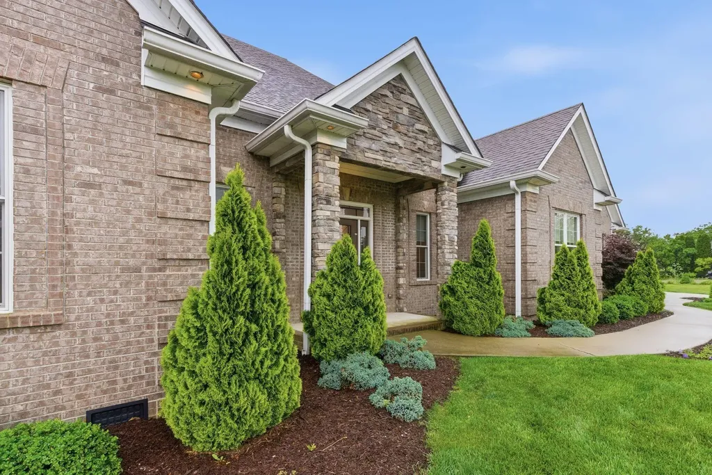 305 Crestridge Trail Nicholasville KY 40356