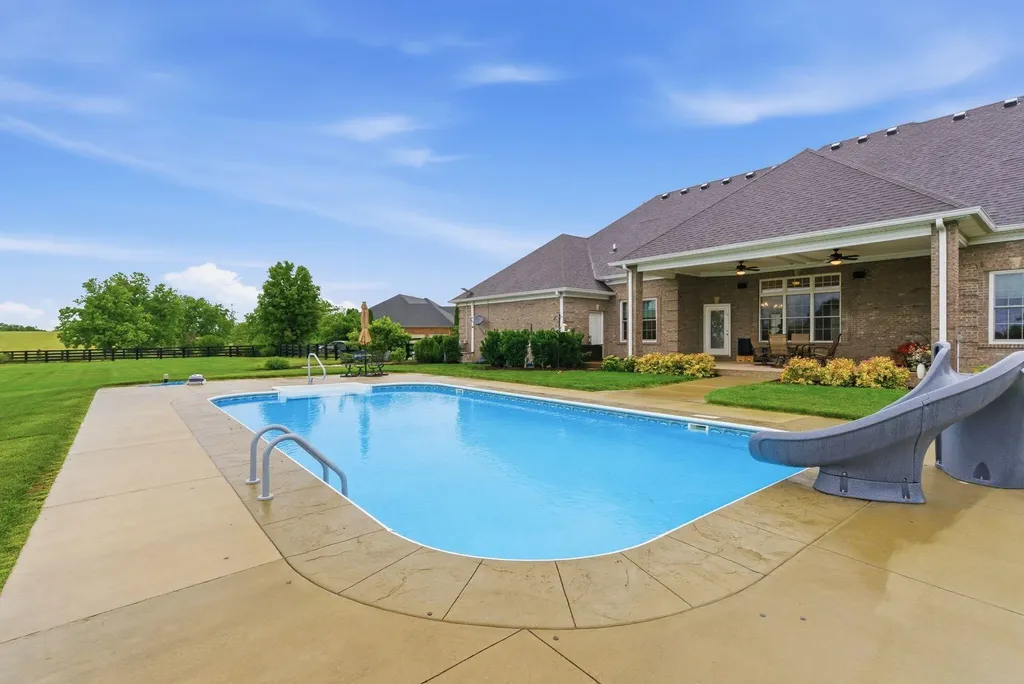 305 Crestridge Trail Nicholasville KY 40356