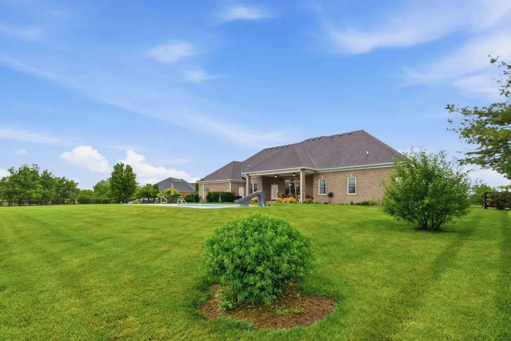 305 Crestridge Trail Nicholasville KY 40356