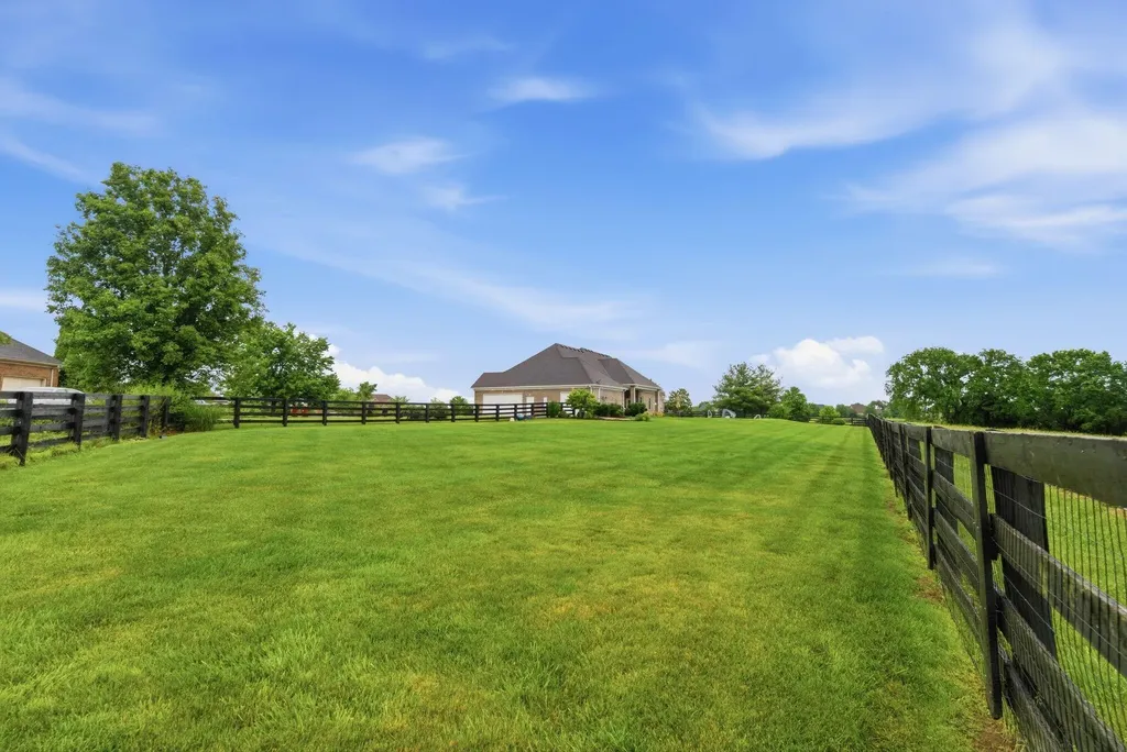 305 Crestridge Trail Nicholasville KY 40356