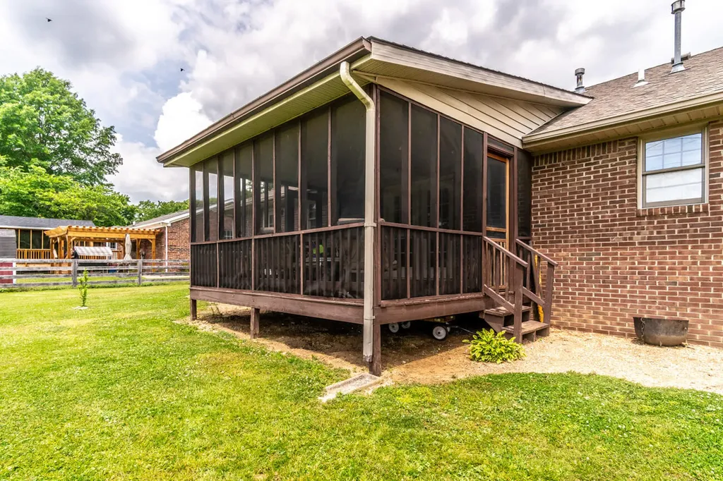 128 S Cumberland Street Berea KY 40403