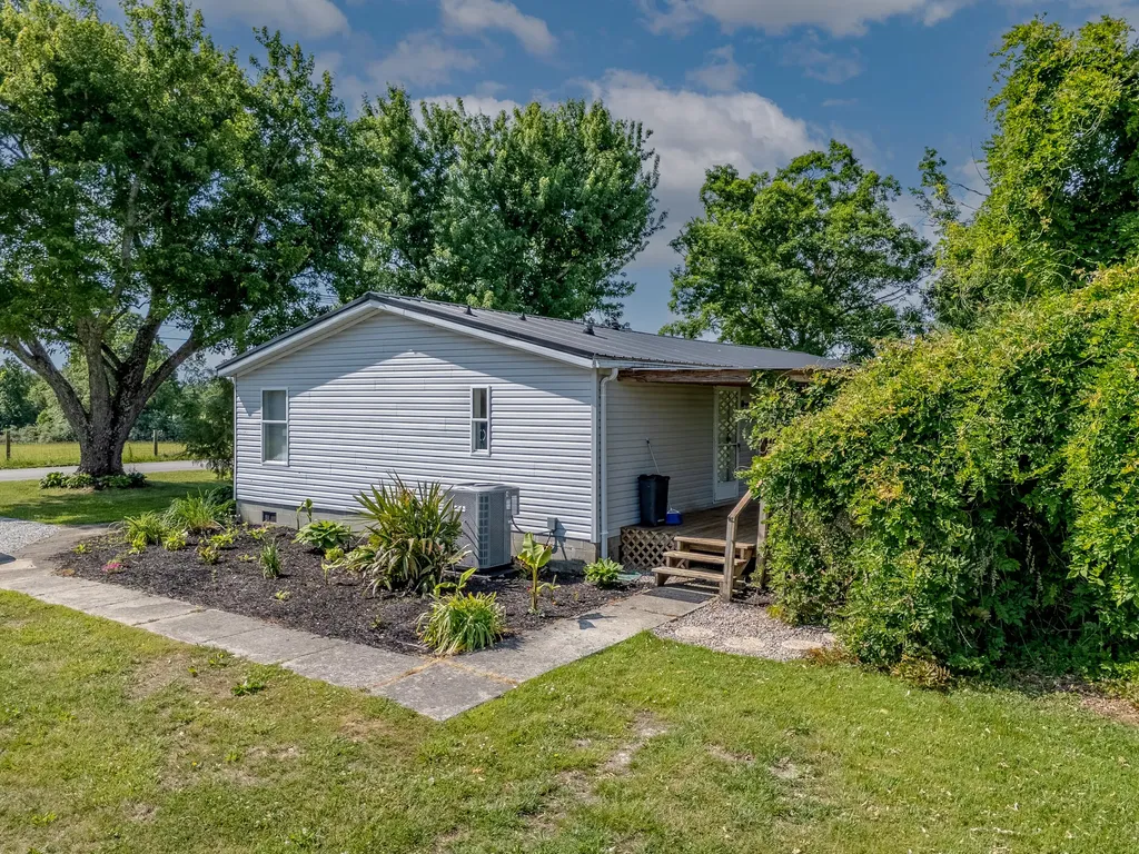 1014 Peasticks Road Owingsville KY 40360