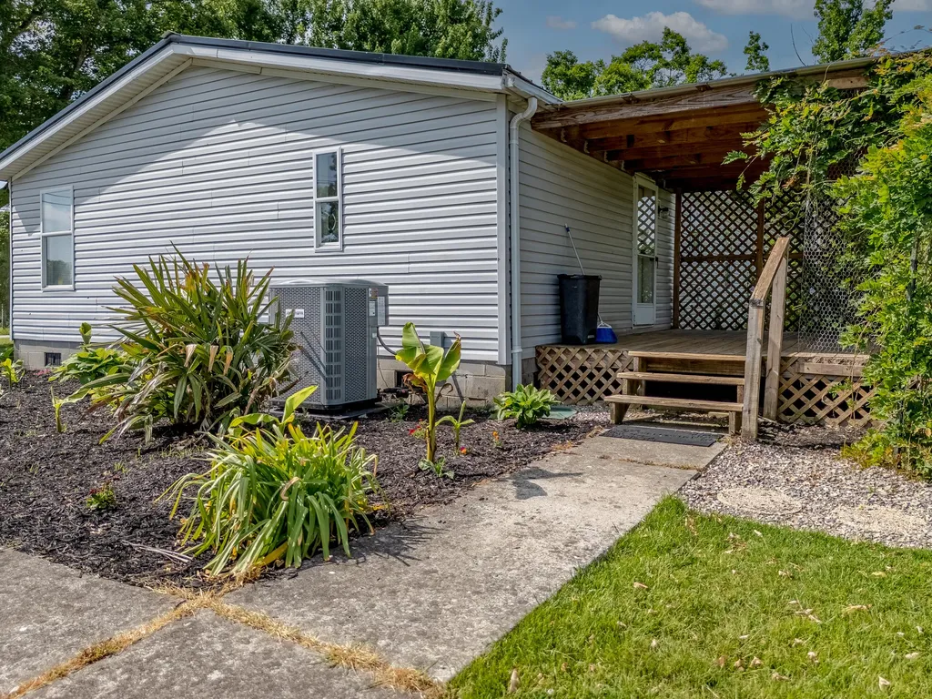1014 Peasticks Road Owingsville KY 40360