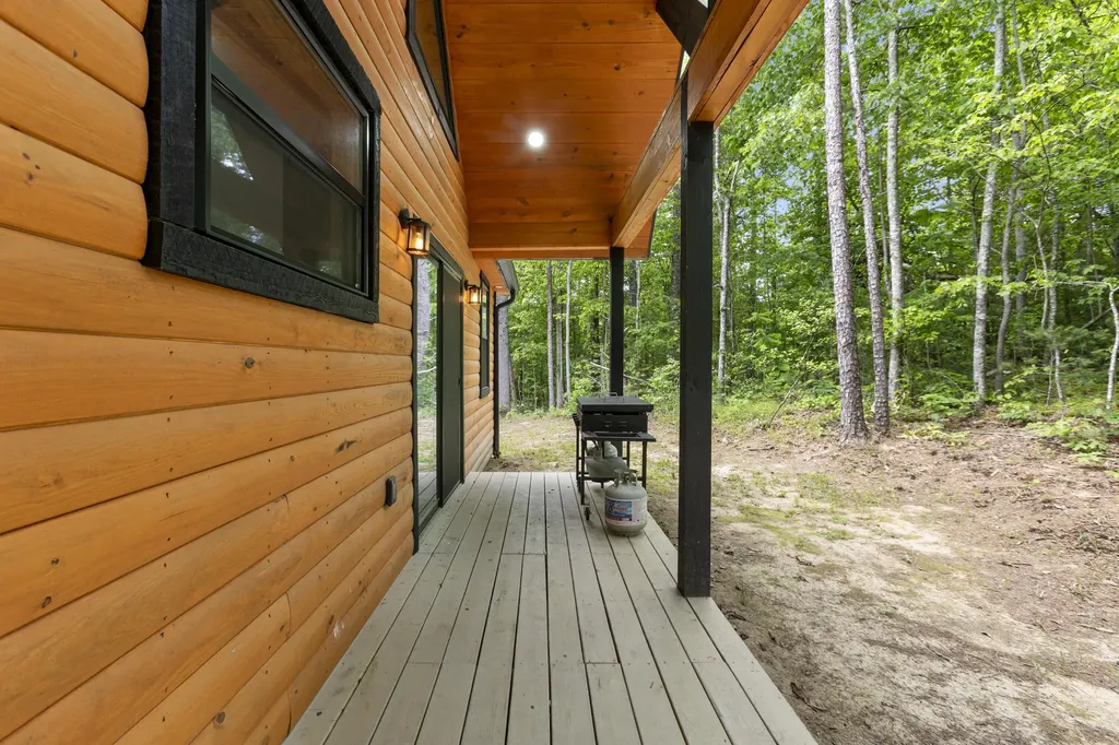 47 Wolfe Lake Spur Road Campton KY 41301