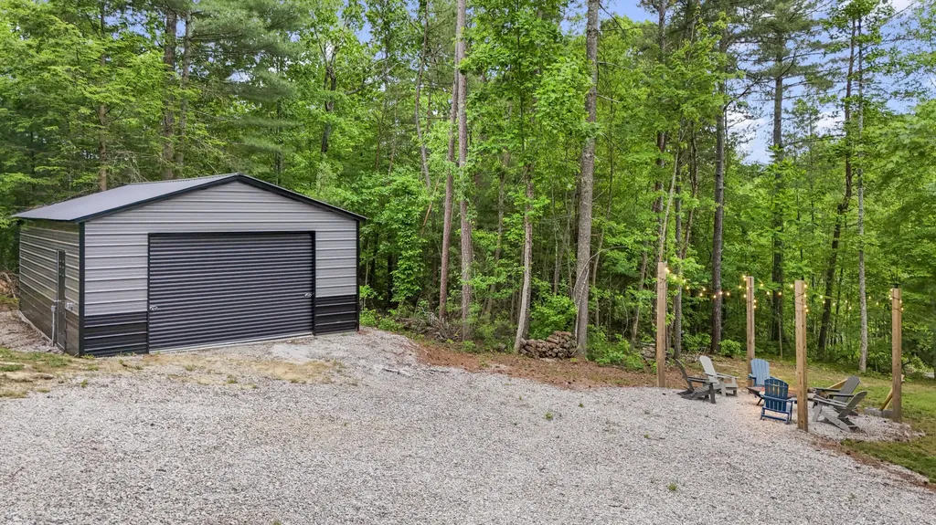 47 Wolfe Lake Spur Road Campton KY 41301