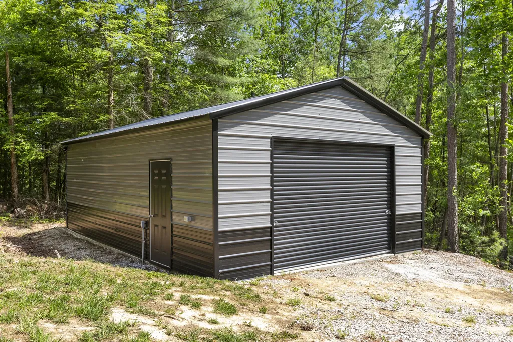 47 Wolfe Lake Spur Road Campton KY 41301